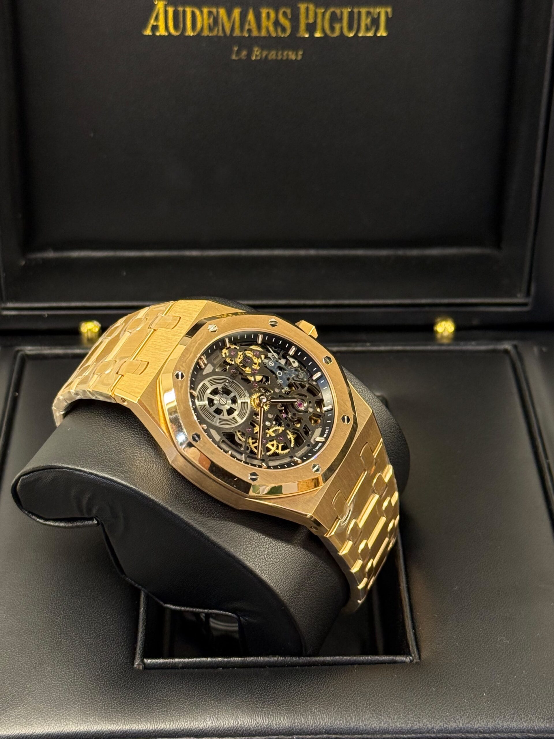 Audemars Piguet Royal Oak Jumbo Extra-Thin Openworked - Image 2