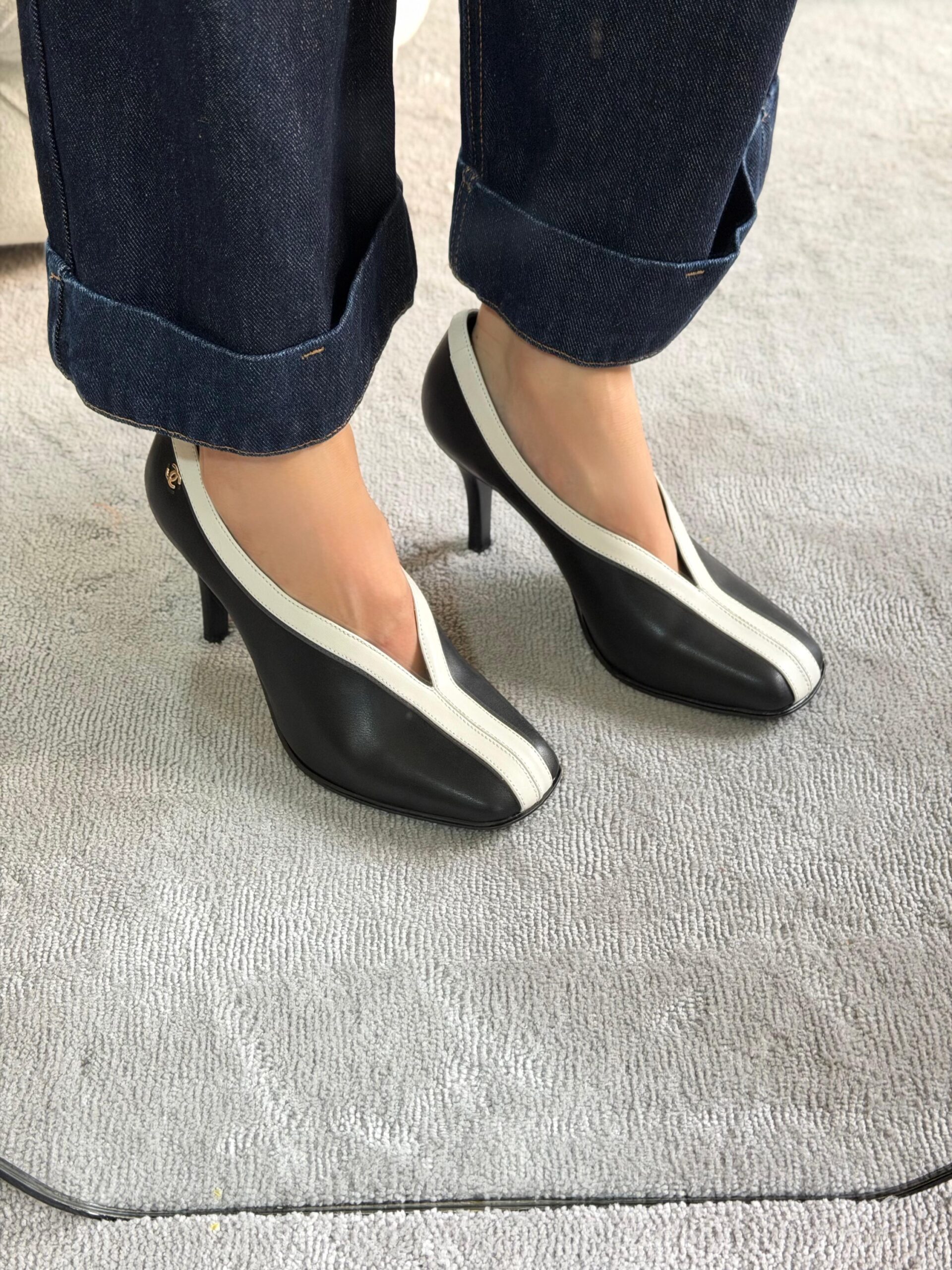 Chanel Pumps Feature Croc-Embossed - Image 5