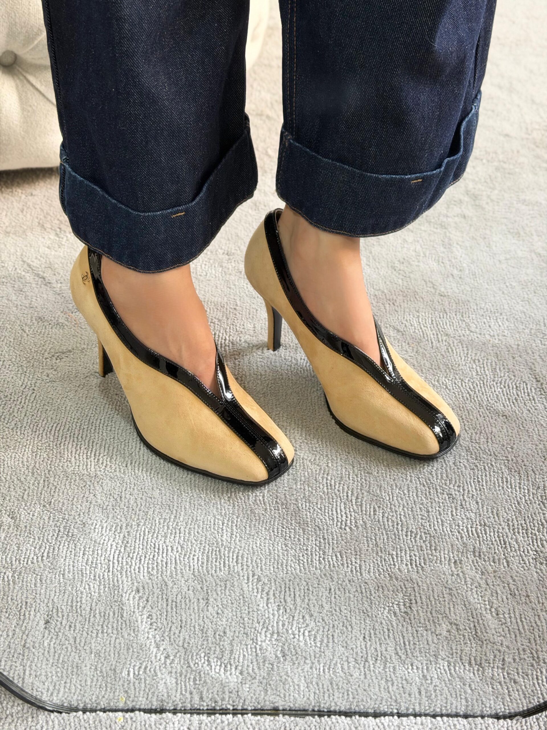 Chanel Pumps Feature Croc-Embossed - Image 11