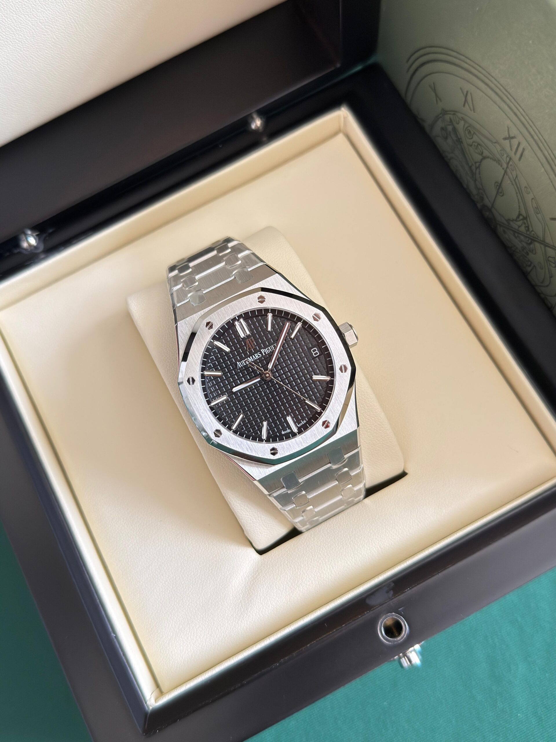 Audemars Piguet Royal Oak - Image 3