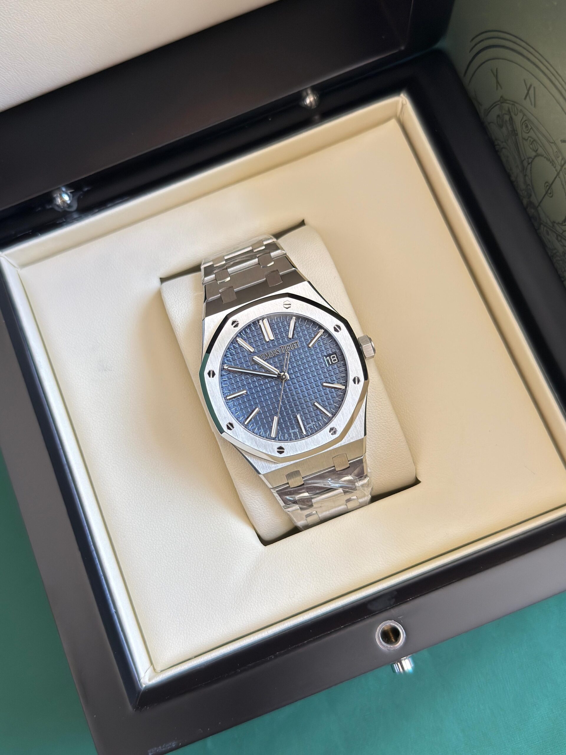 Audemars Piguet Royal Oak - Image 5