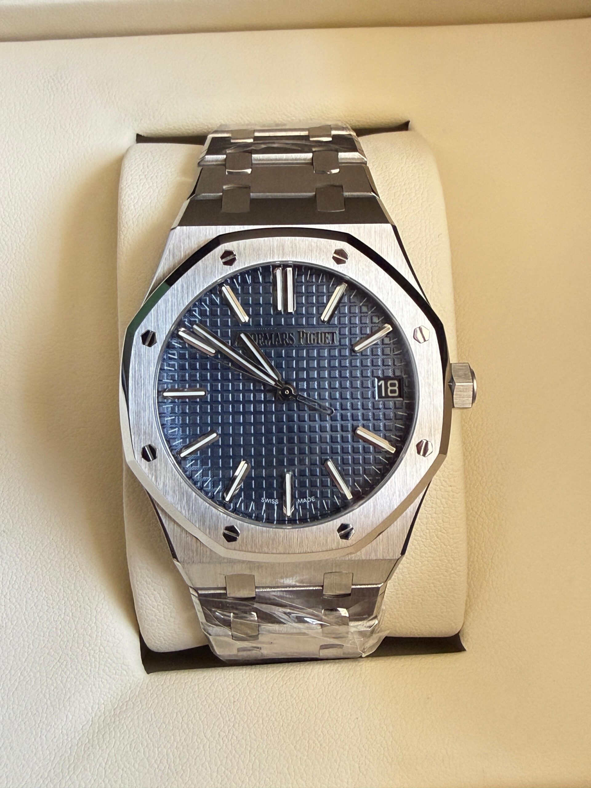 Audemars Piguet Royal Oak - Image 4