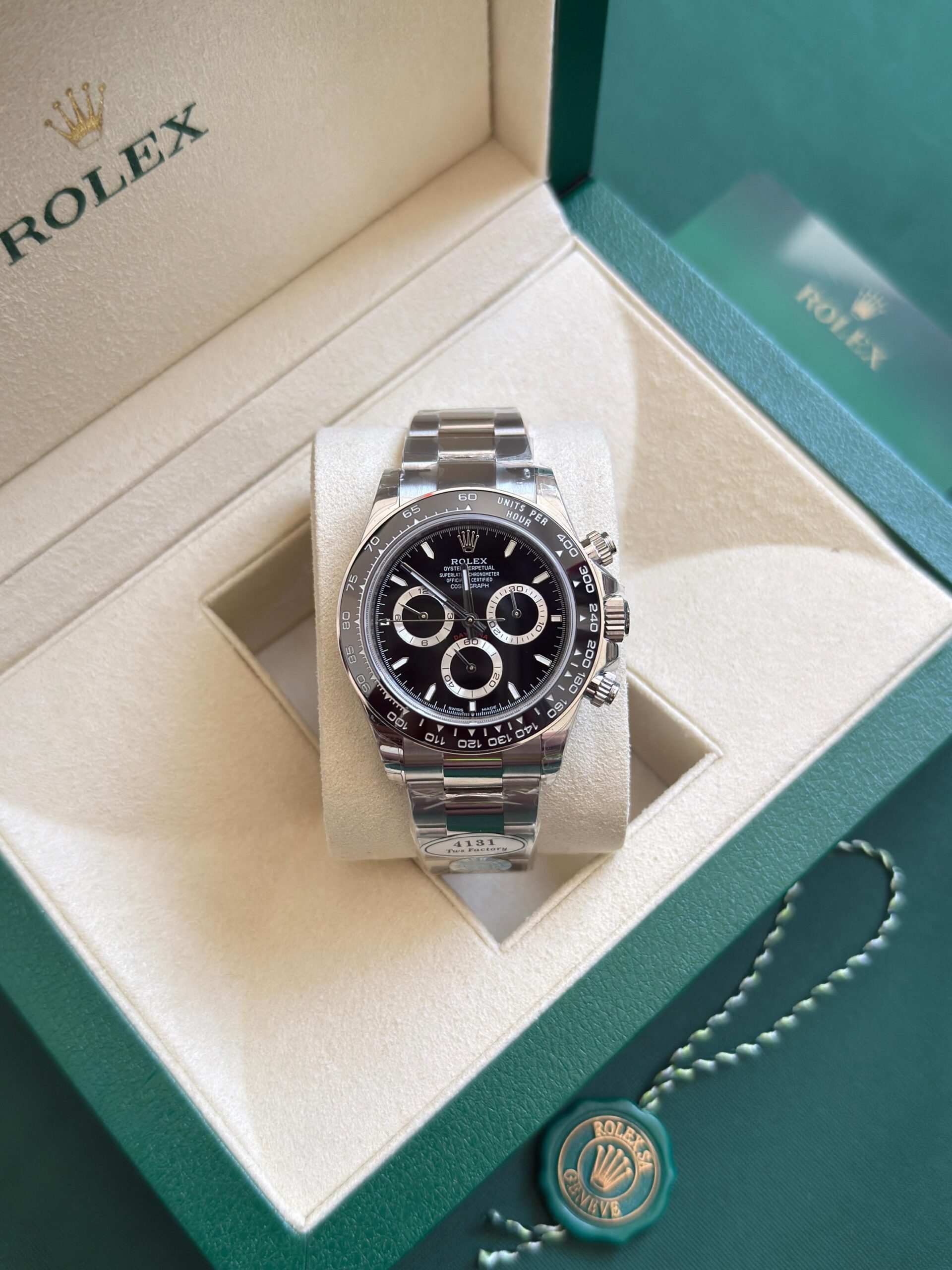 This Rolex Cosmograph Daytona - Image 2