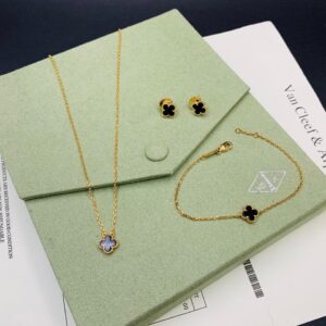 Van Cleef & Arpels Set