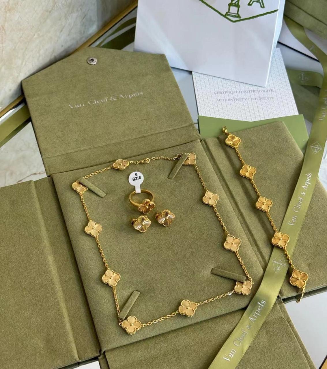 Van Cleef & Arpels Vintage Alhambra Collection - Image 3