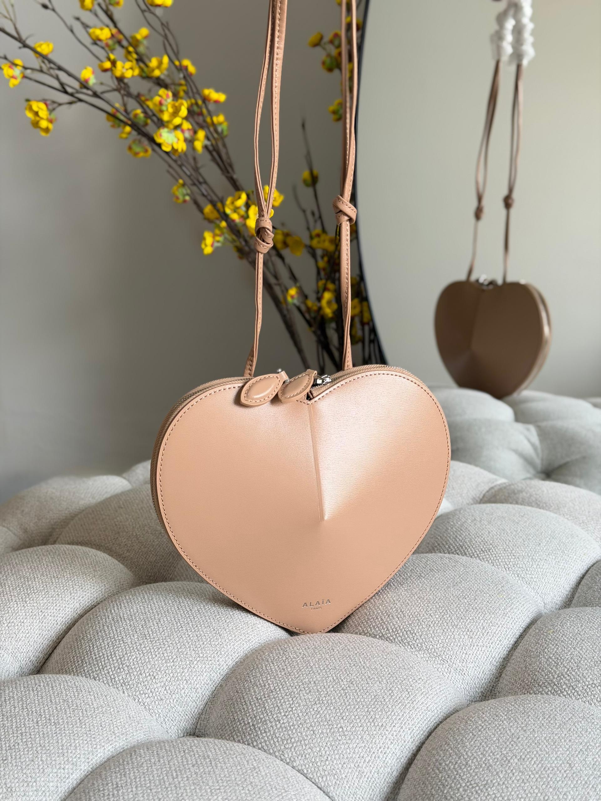Alaïa Le Cœur Bag - Image 3