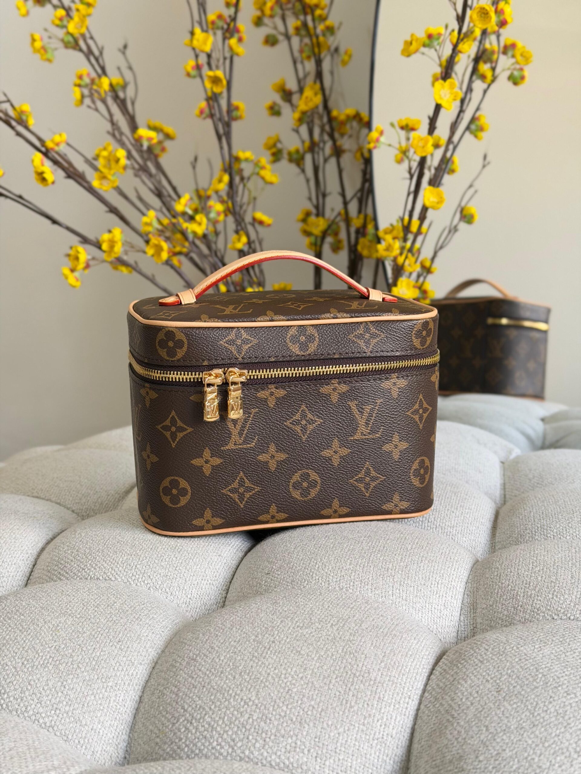 Louis Vuitton Nice Nano Vanity Case - Image 2