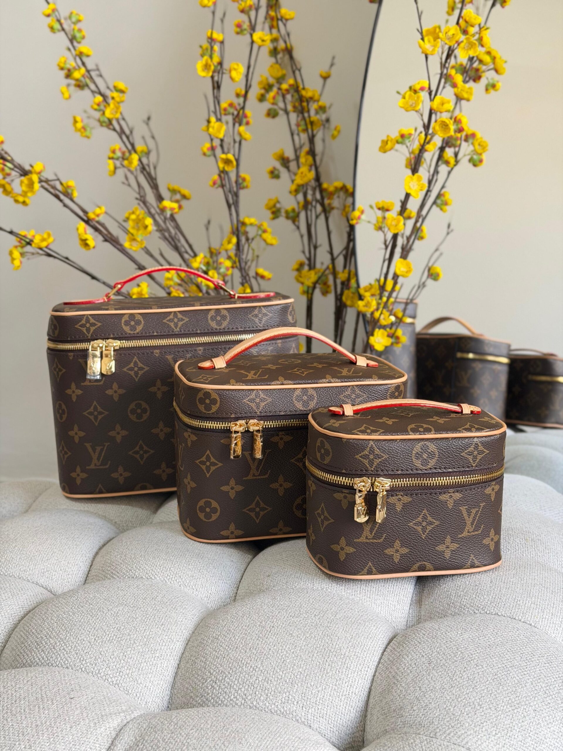 Louis Vuitton Nice Nano Vanity Case - Image 5