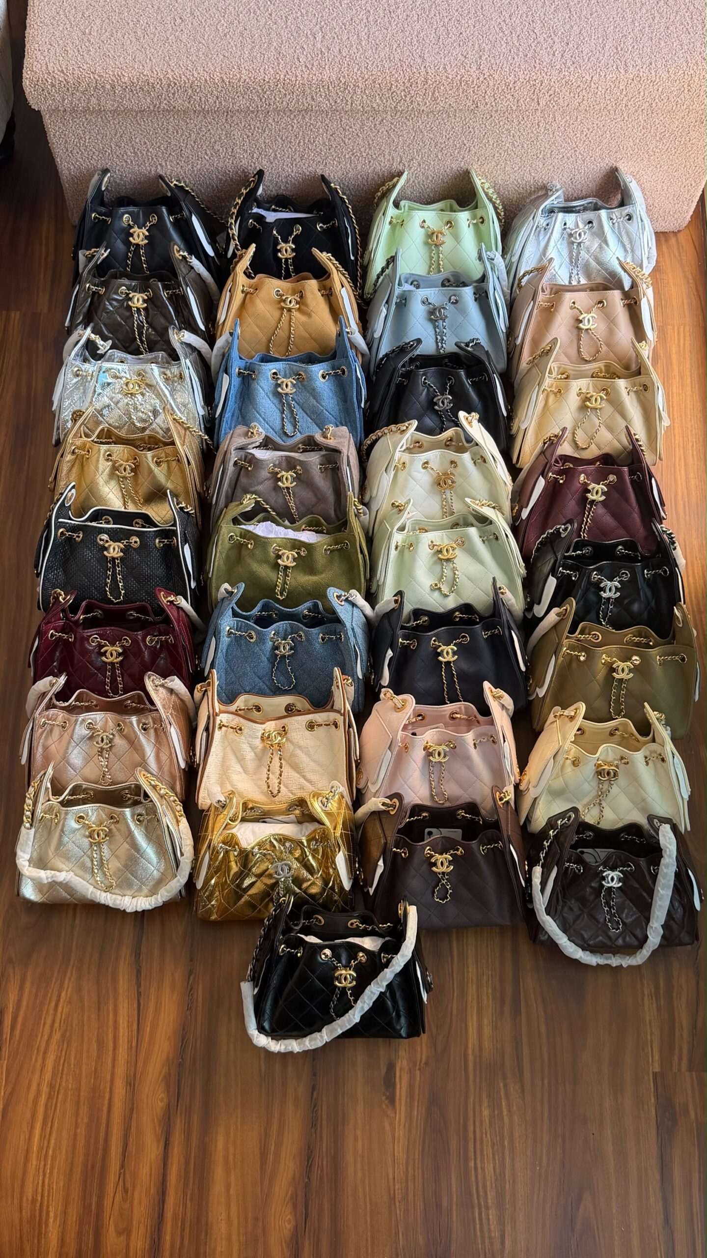 Chanel Hobo Mini 22Cm - Image 33