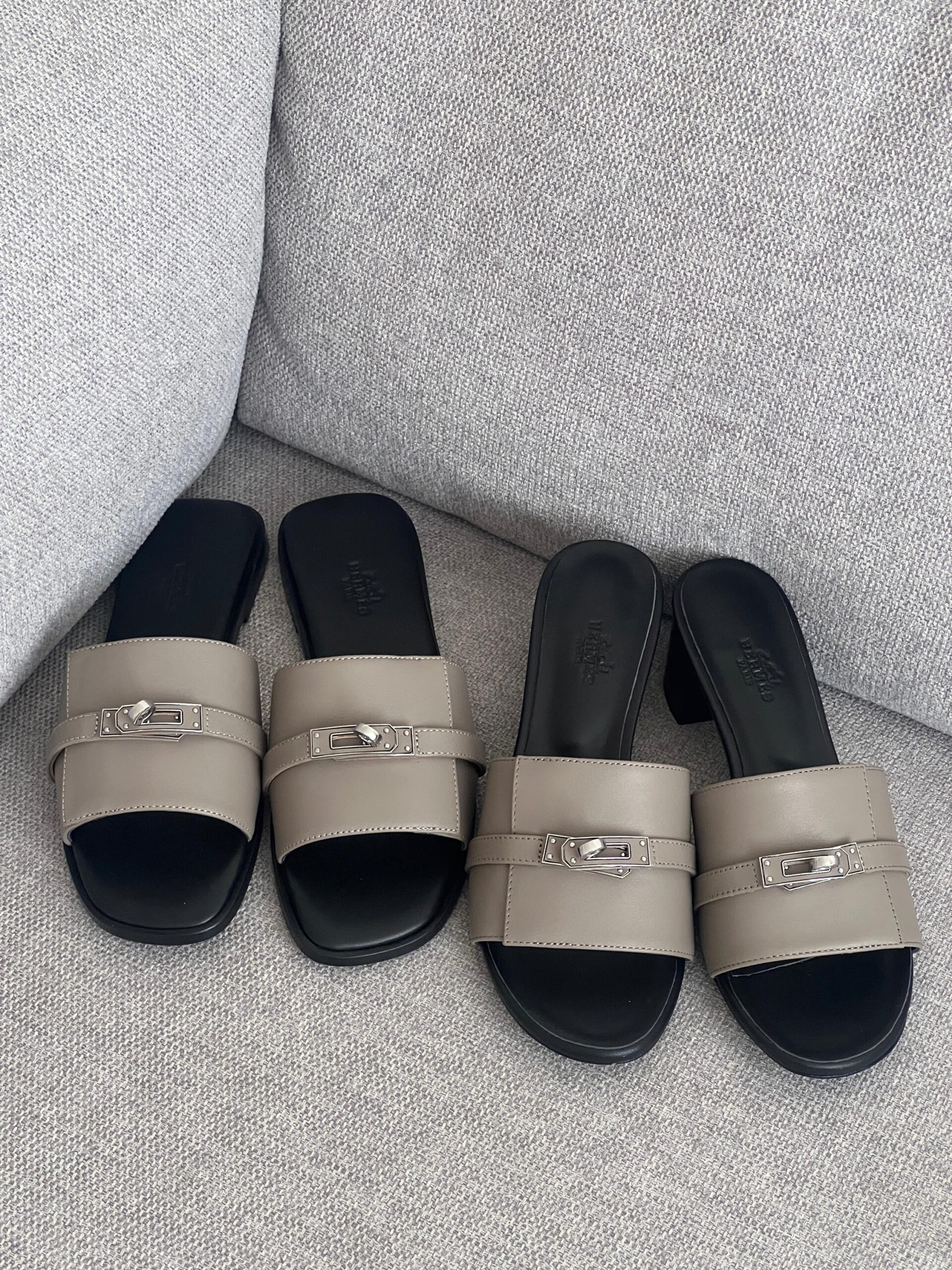 Hermès Giulia Sandals Palladium-Plated Kelly Buckle - Image 5