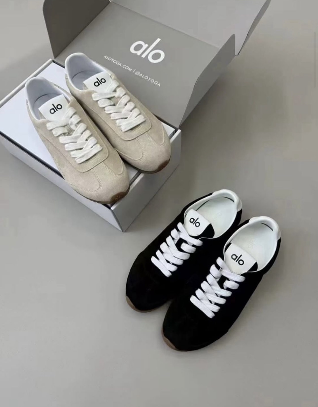Alo Yoga Sunset Sneakers - Image 3