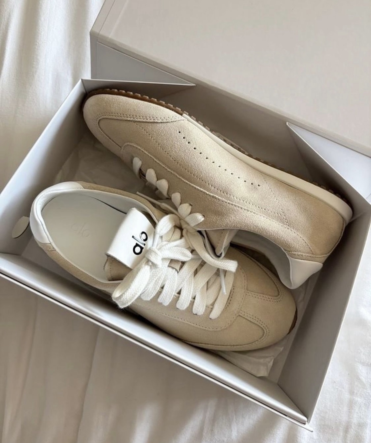 Alo Yoga Sunset Sneakers