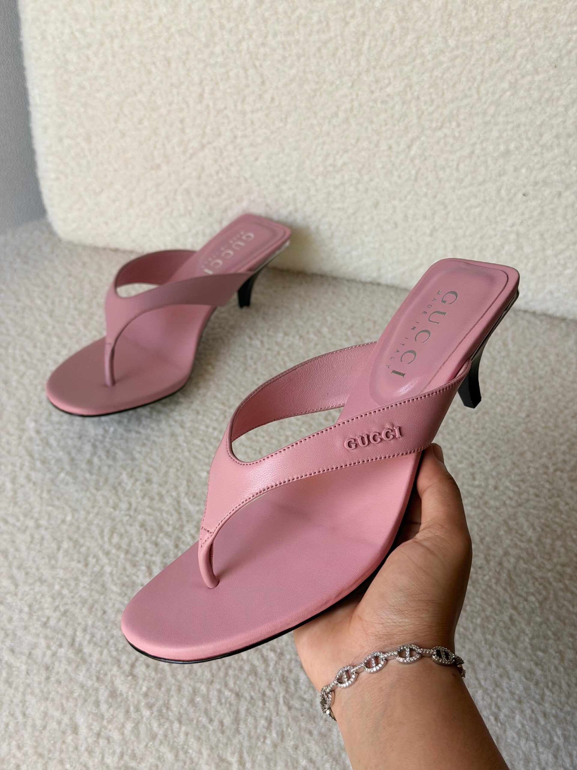 Gucci Vittoria Thong Sandals - Image 3