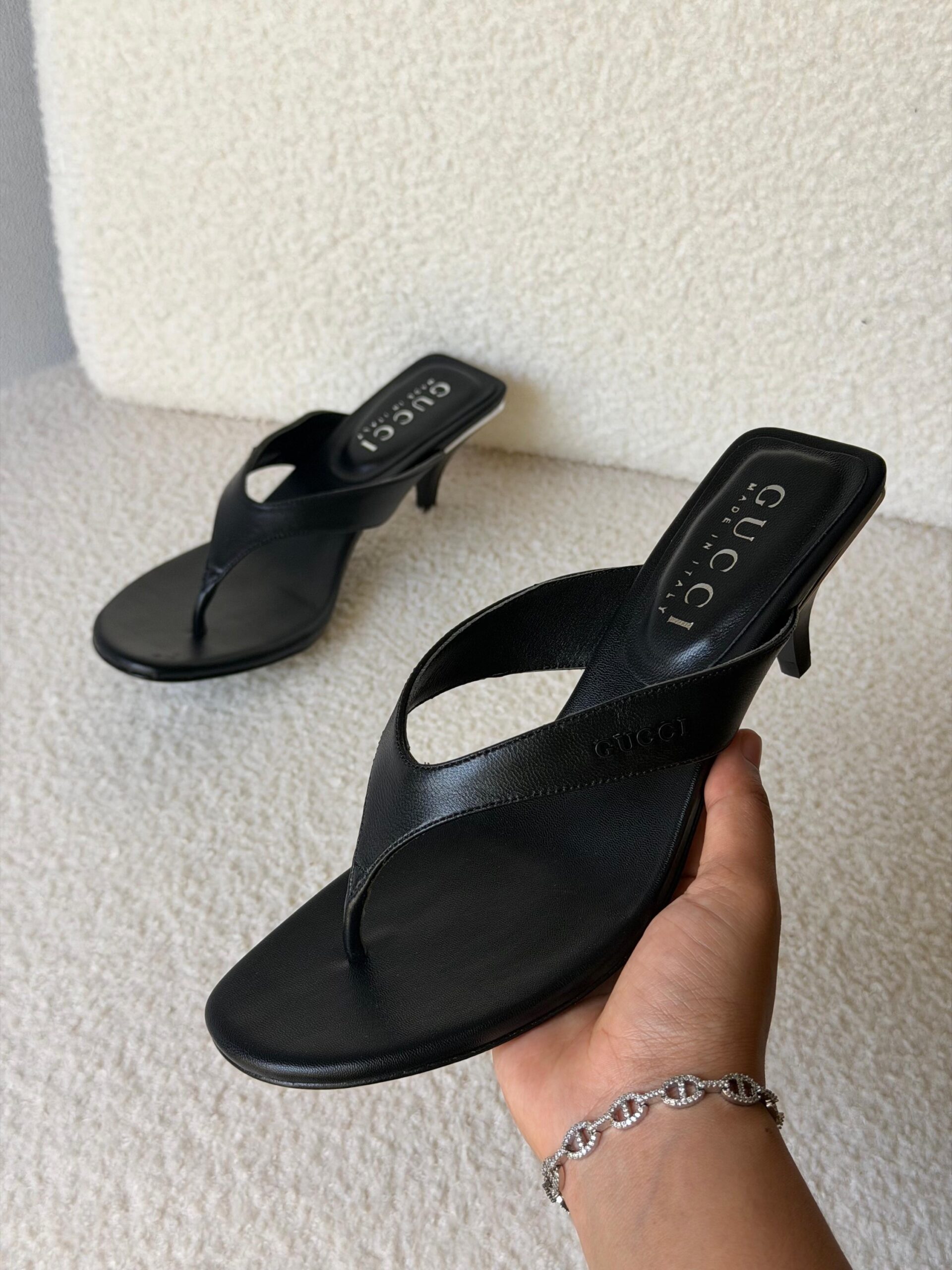 Gucci Vittoria Thong Sandals - Image 5
