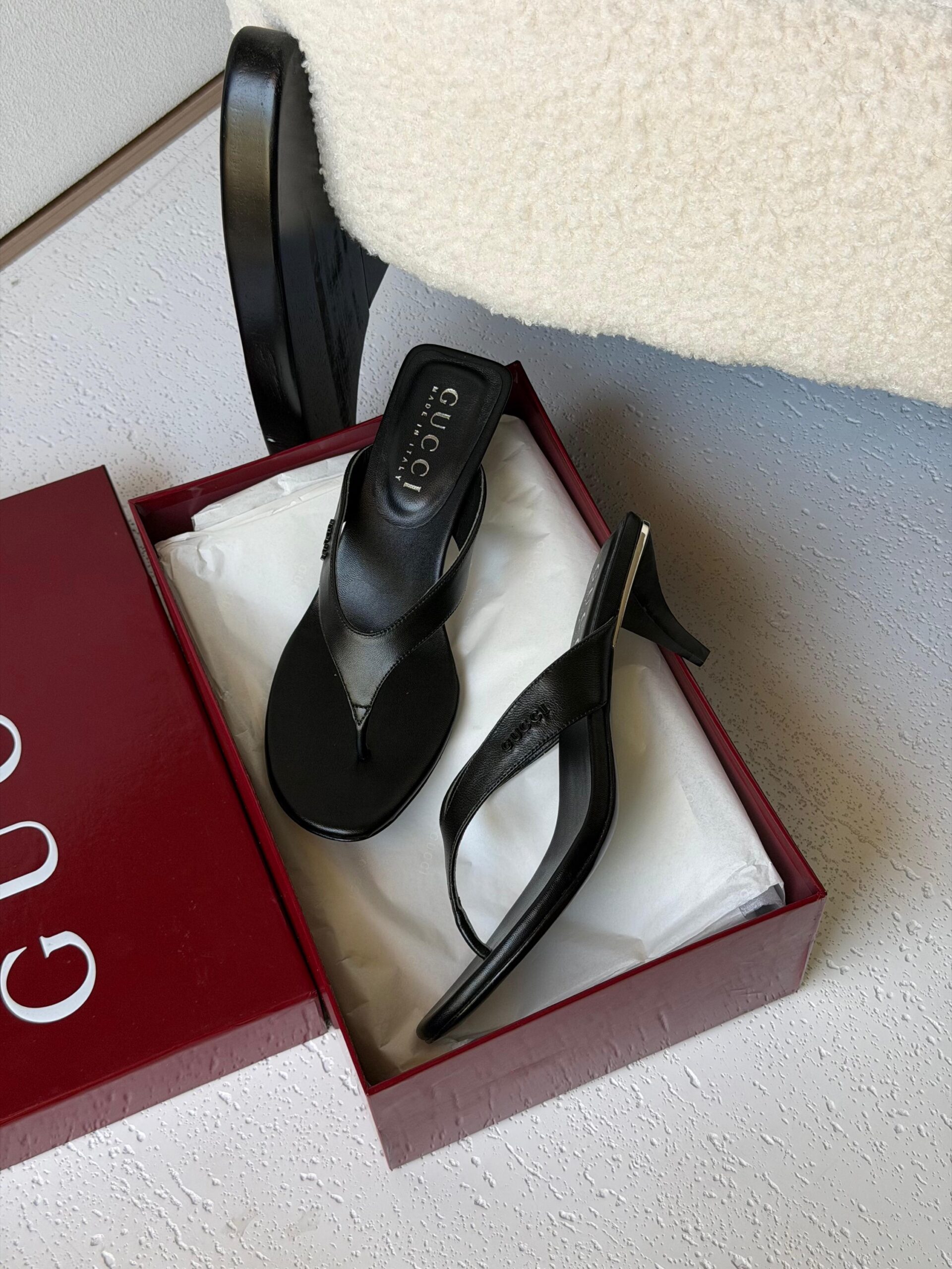 Gucci Vittoria Thong Sandals - Image 6