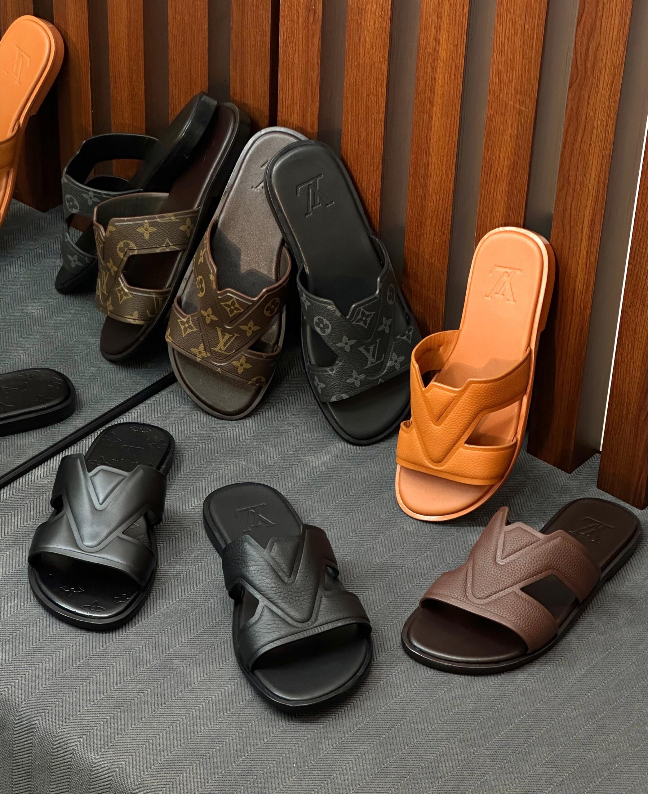 Louis Vuitton LV Oasis Mules - Image 6
