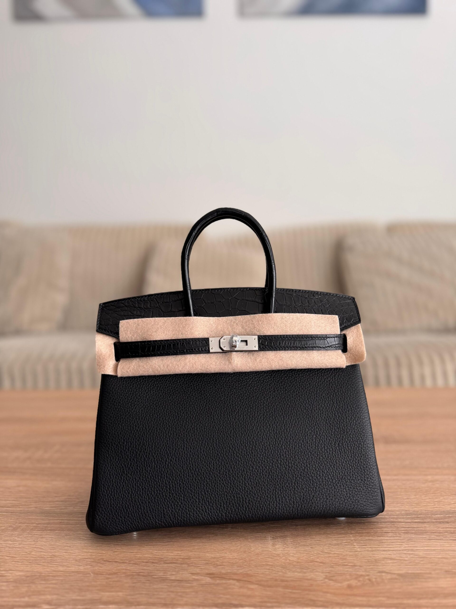 Hermès Birkin 25 in Togo Leather Featuring Distinctive Matte Alligator Touch Handles And Flaps - Image 3