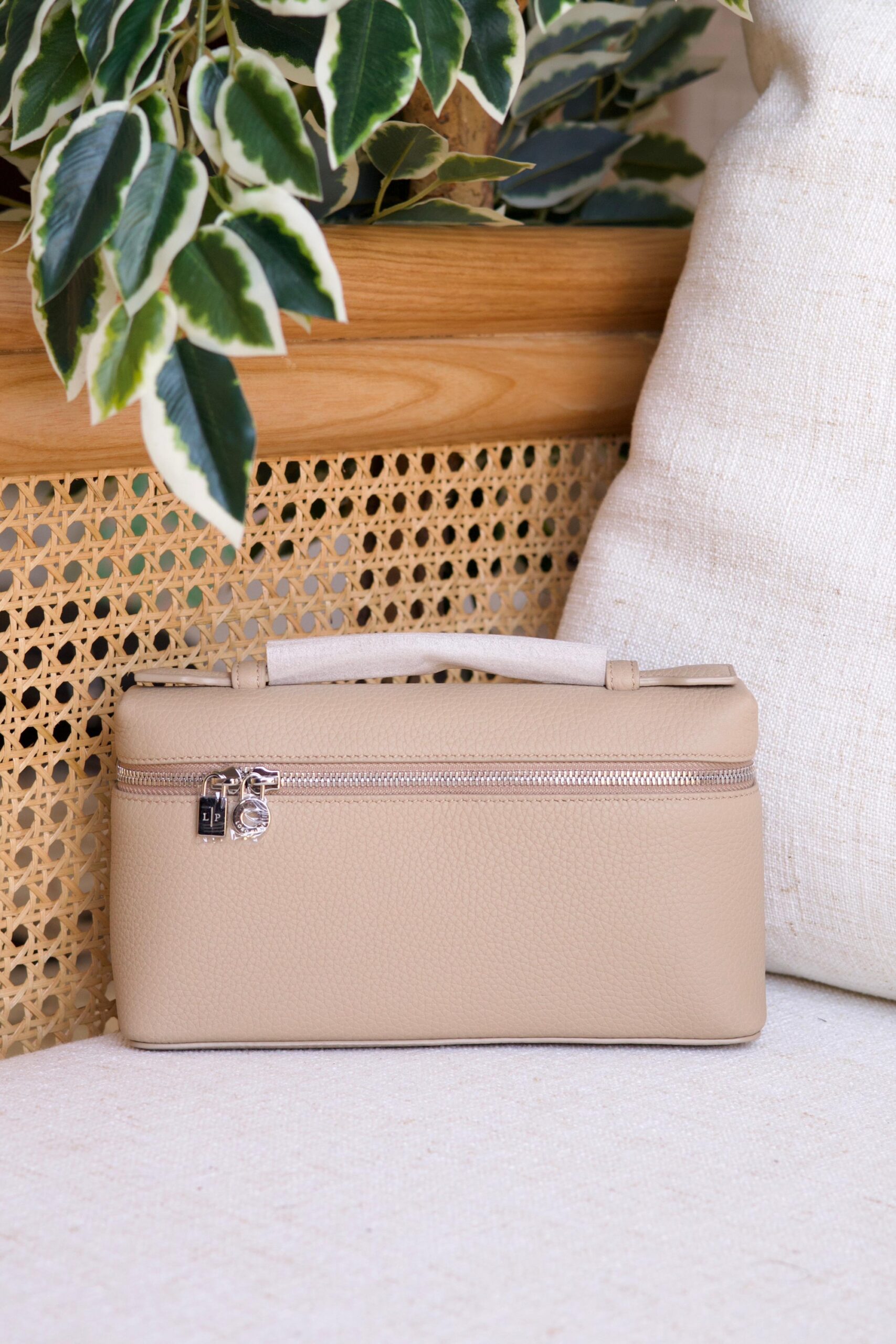 Loro Piana Extra Pocket L19 Grained Calfskin Pouch - Image 10