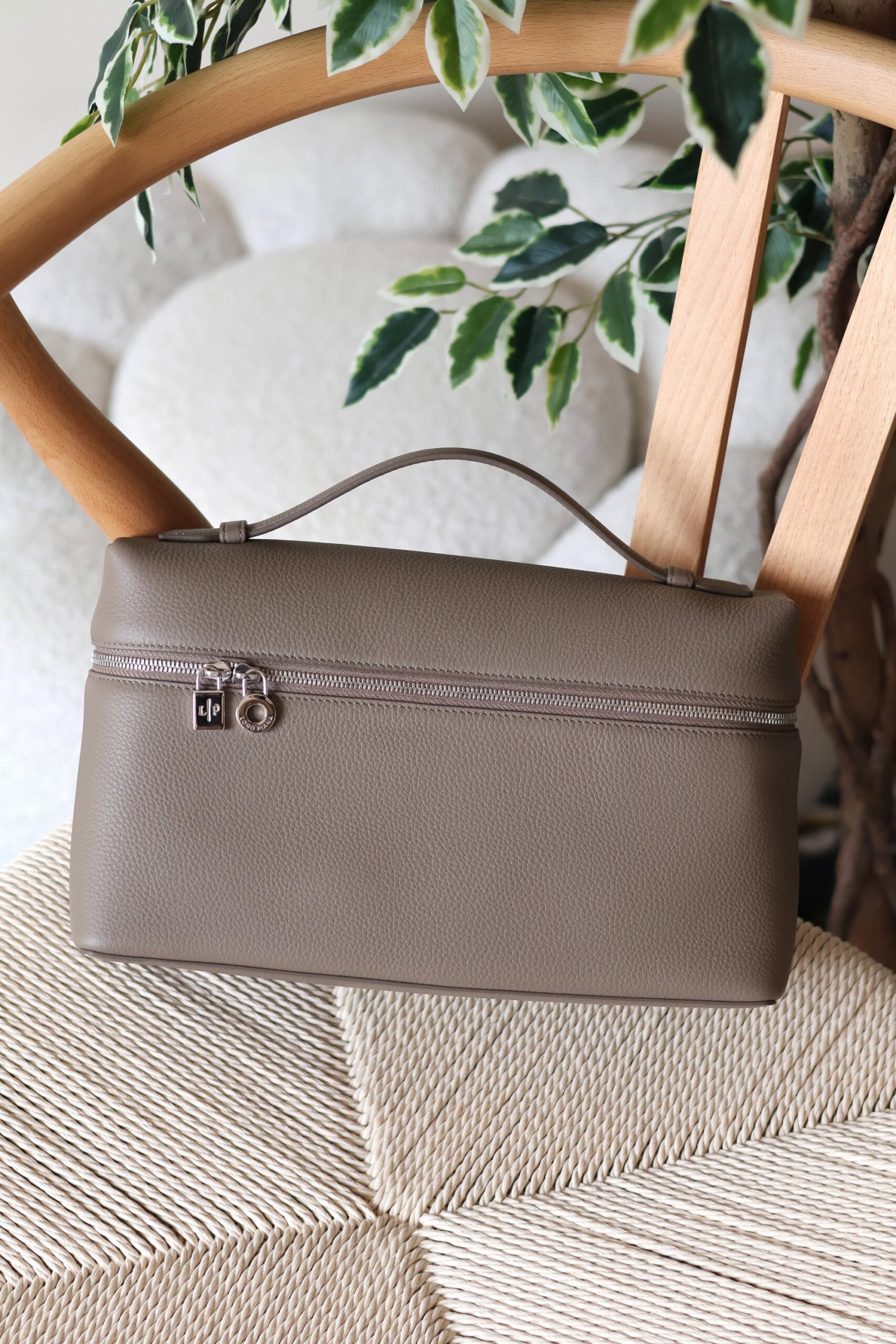Loro Piana Extra Pocket Pouch L27 Grained Calfskin Leather - Image 2