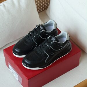 Valentino Garavani One Stud Low-Top Sneakers