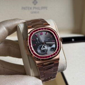 Patek Philippe Nautilus Wristwatch