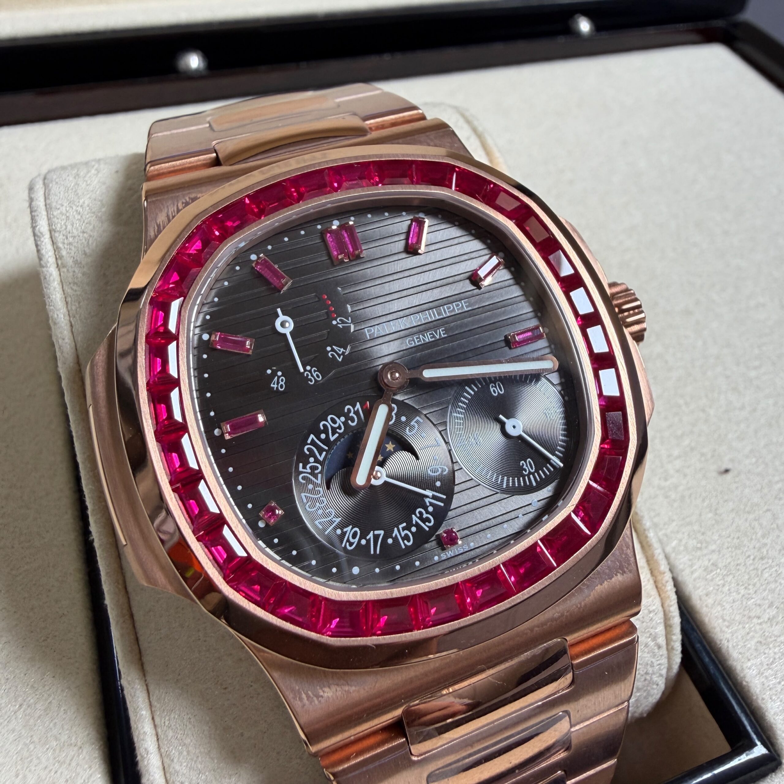 Patek Philippe Nautilus Wristwatch - Image 2
