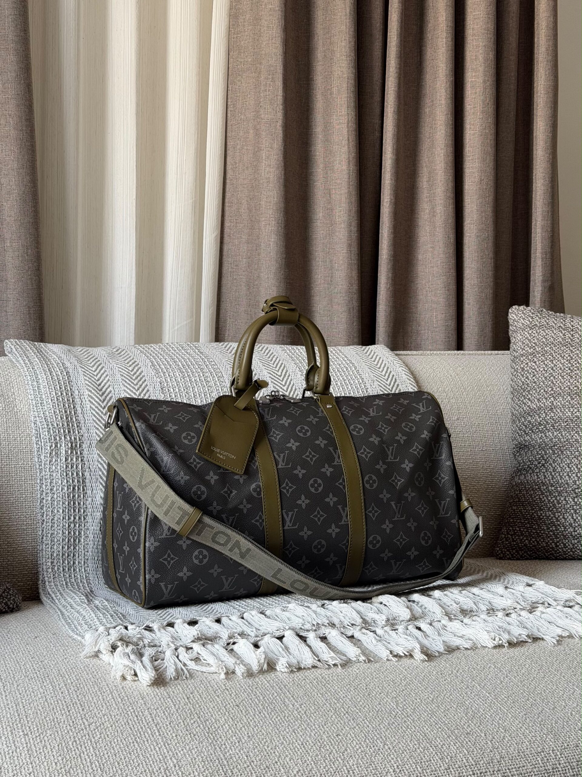 Louis Vuitton Keepall Bandoulière - Image 3